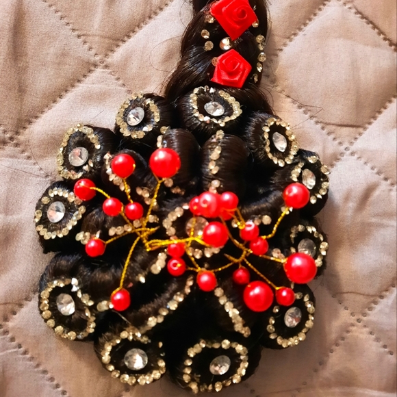 Аmasing artificial braid with crystals and roses, long 30 inch $50 - Picture 6 of 7